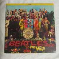 SGT. Peppers Lonely Hearts Club Band w/ cutouts